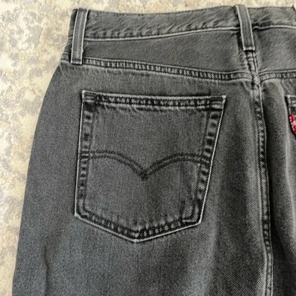 NWT Levi's Denim Cotton Blend Midi Skirt with Side Slit, Black, Size 31 - Picture 9 of 14